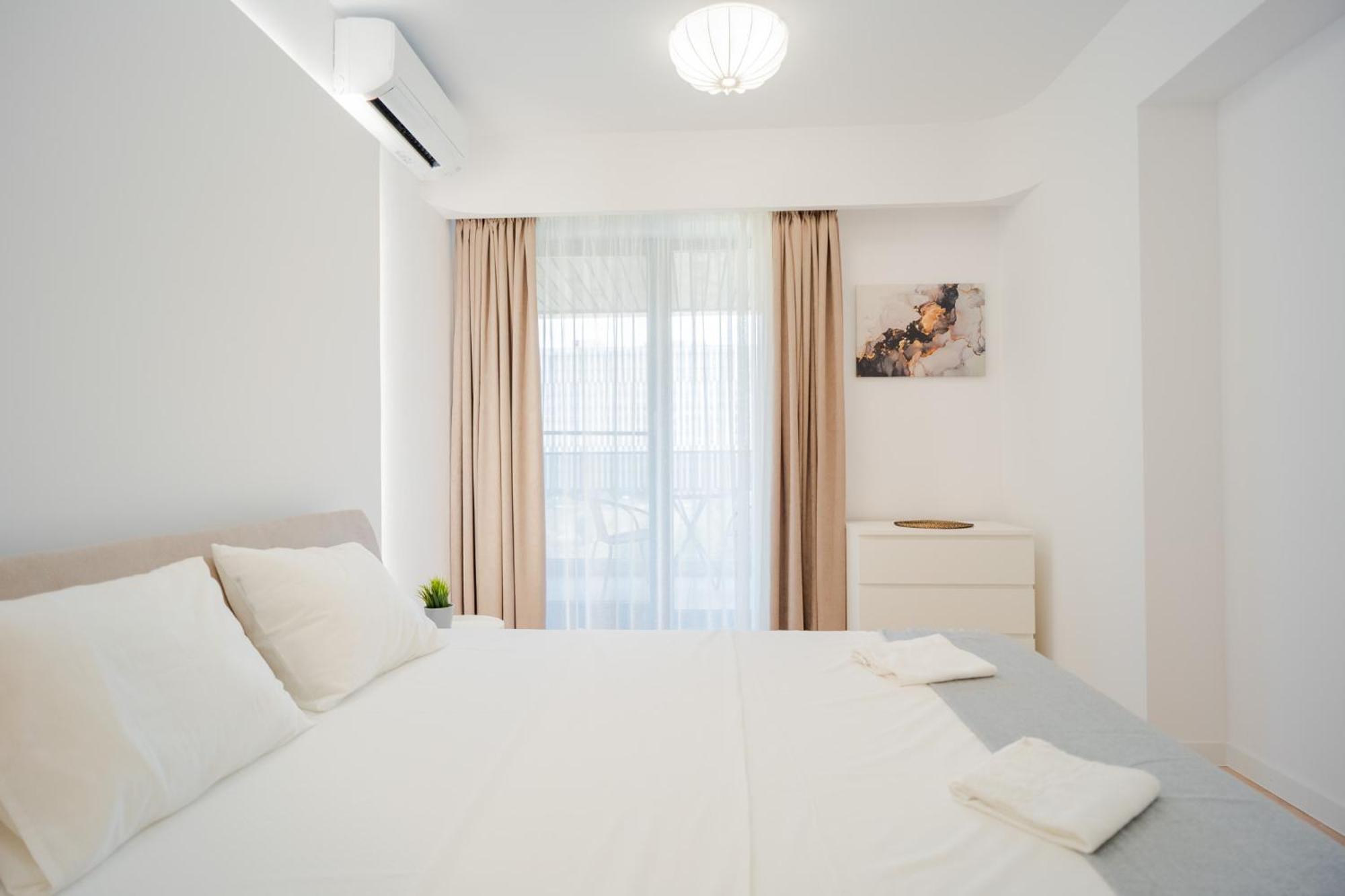 Amazing View Apartments - Iuliu Maniu & Politehnica Park Bucharest Exterior photo